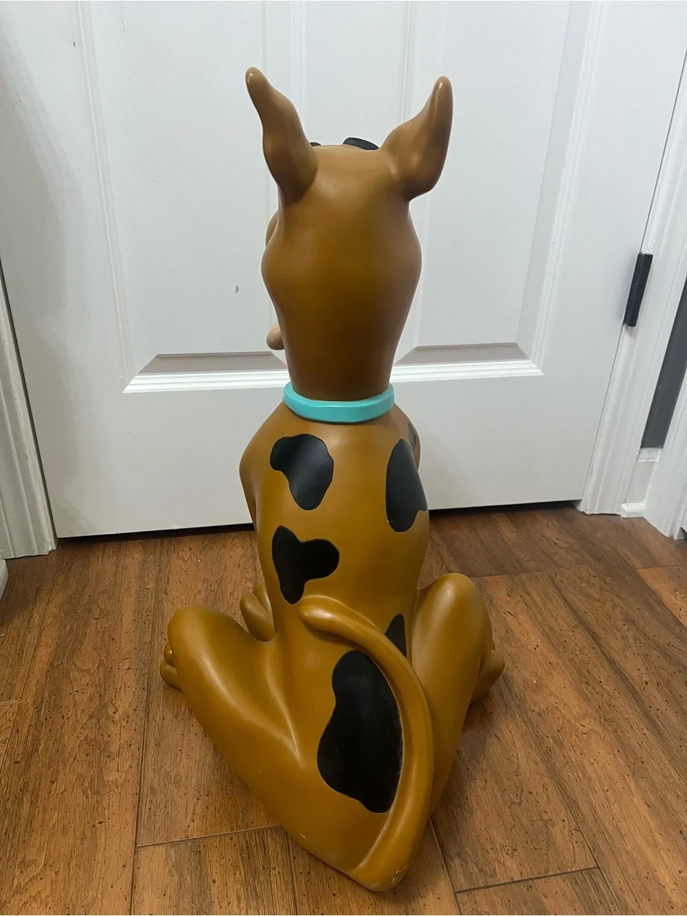 Extremely Rare Tall Hanna Barbera Scooby Doo Big Figurine Statue WB Store